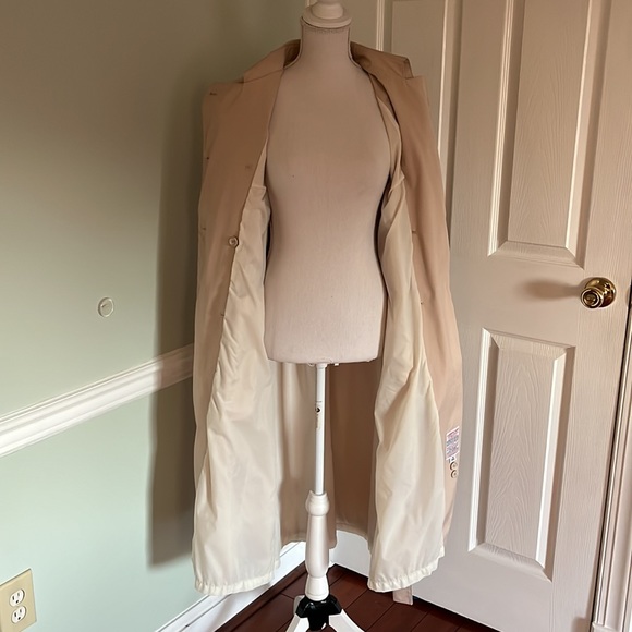 Vintage Double Breasted London Fog Trench Coat - Picture 8 of 11